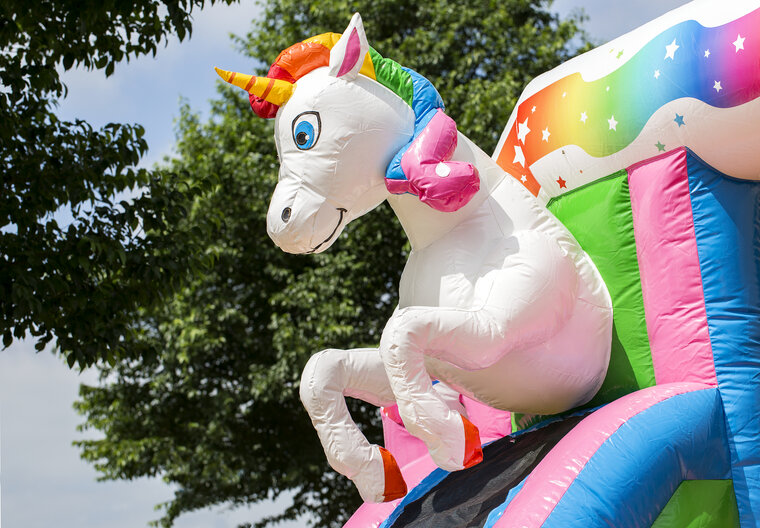 Springkussen met glijbaan - Unicorn