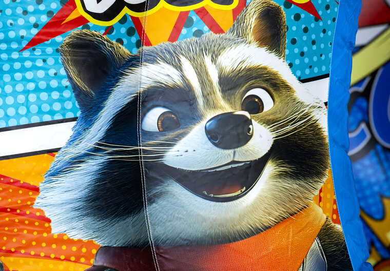 Springkussen met glijbaan - Comic Thema