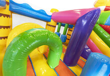 Summer party Springkussen met glijbaan en obstakels